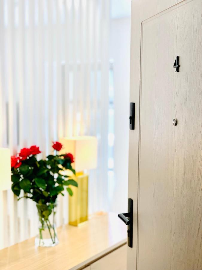 Apartament W Centrum Miasta Z Darmowym Parkingiem Dla Dwojga -Apartamenty Pod Zlotym Lwem Клодзко Экстерьер фото